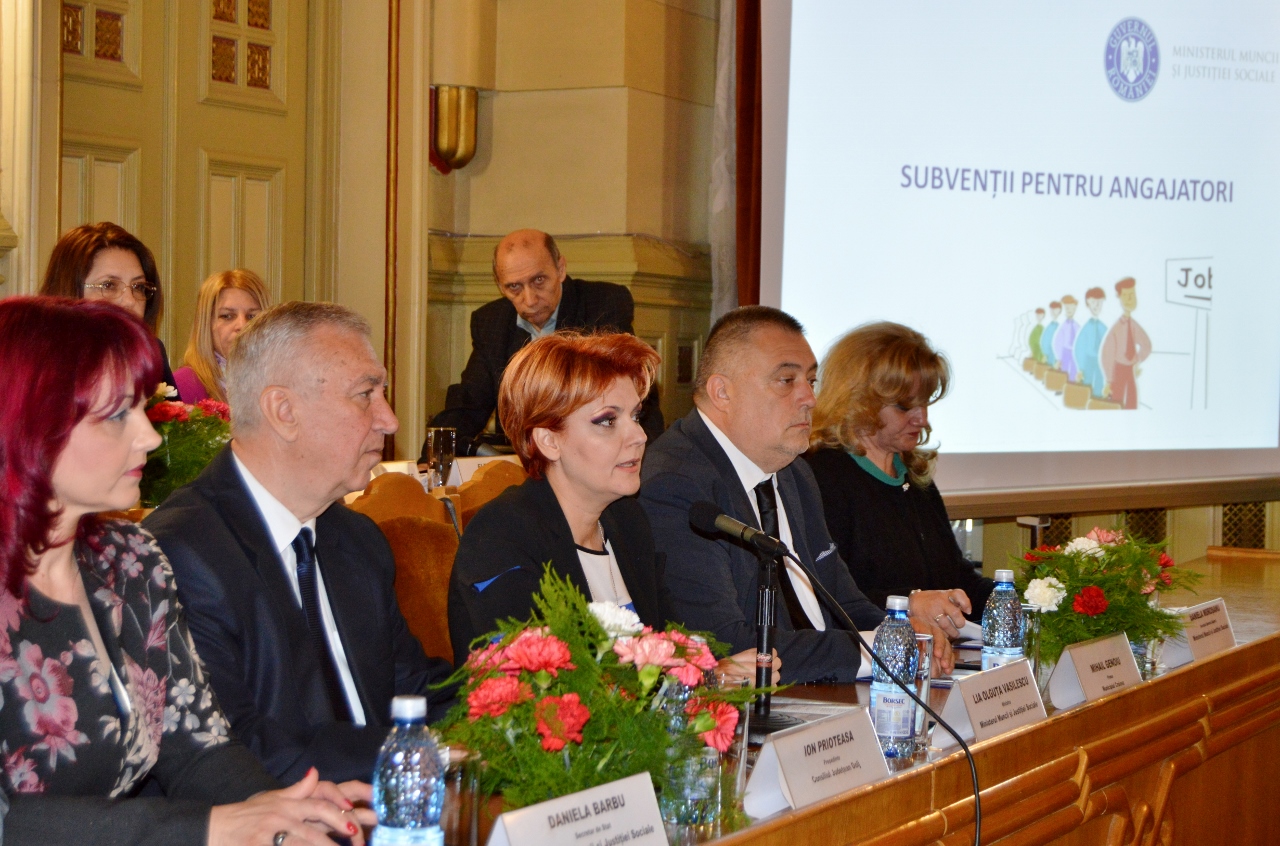 Ministrul Muncii și Justiției Sociale, Lia Olguța Vasilescu, a participat vineri, la Craiova, la evenimentul care a marcat lansarea unui program-pilot de stimulare a ocupării forței de muncă
