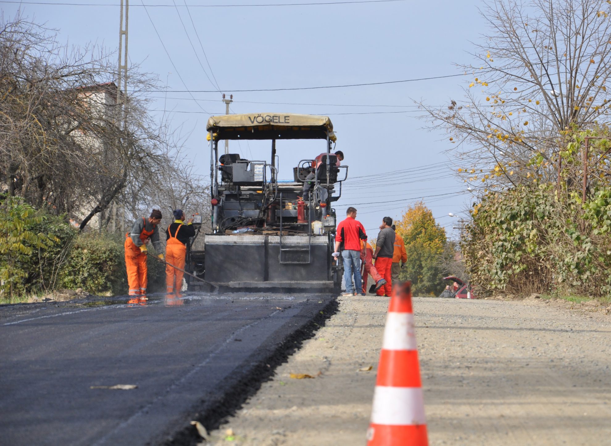 Strada Bariera Vâlcii este închisă pentru lucrările de asfaltare