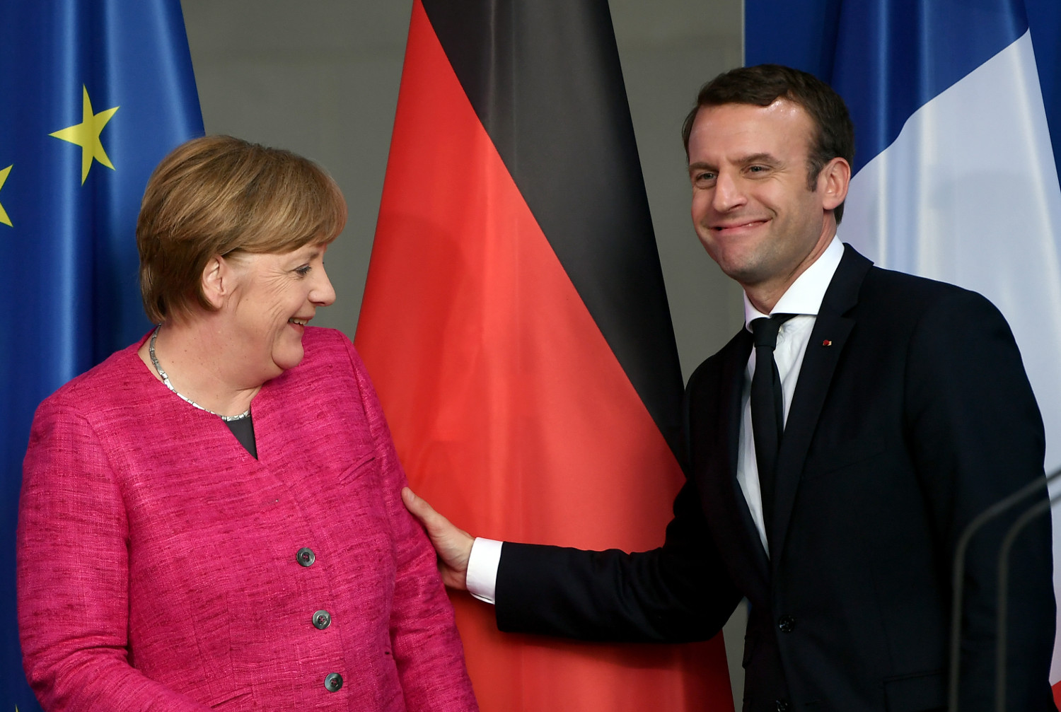Divergențe Merkel-Macron (audio)