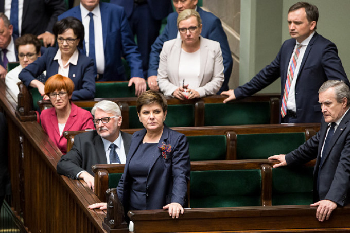 Salariile deputaților polonezi, reduse cu 20%