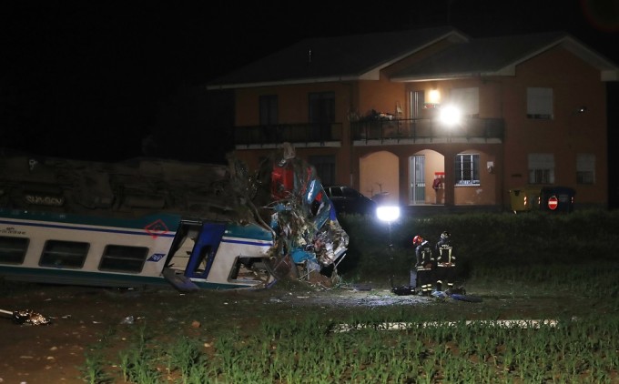 Accident feroviar grav în Italia. Sunt cel puţin 2 morţi şi 23 de răniţi