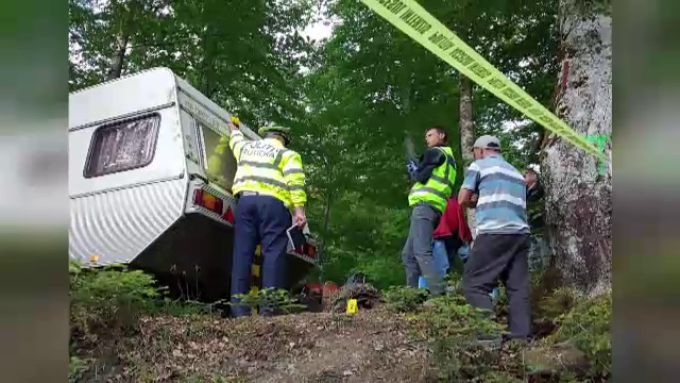 Un mort și doi răniți după explozia unui proiectil, în Bacău. FILMUL incidentului