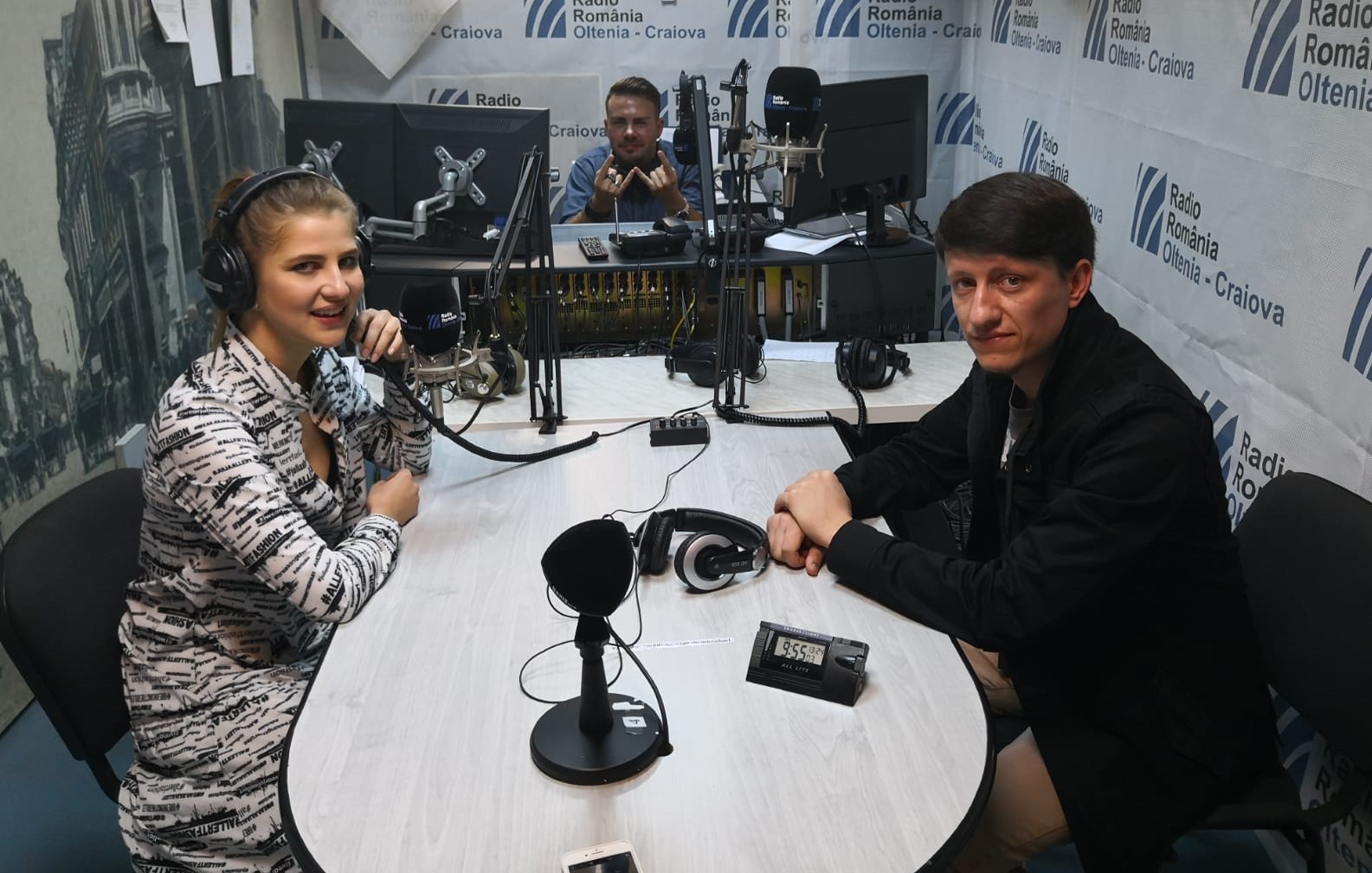 Dara, vizită surpriză în studioul Radio Oltenia Craiova