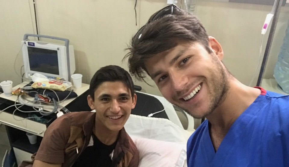 Voluntar în cea mai periculoasă zonă de pe glob: medicul român care a tratat refugiaţi răniţi de gloanţe şi explozii în Irak