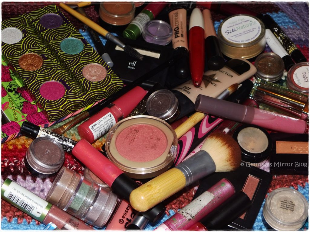 Amenzi ale ANPC, în urma controalelor efectuate la operatorii economici care comercializează produse cosmetice