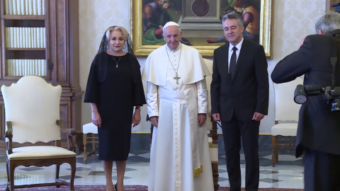 Premierul Viorica Dancilă i-a adresat Suveranului Pontif invitaţia de a vizita România