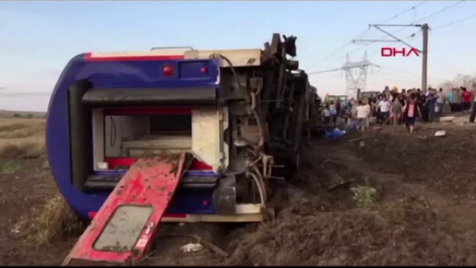 Accident feroviar în Turcia. Numărul morților a crescut la 24