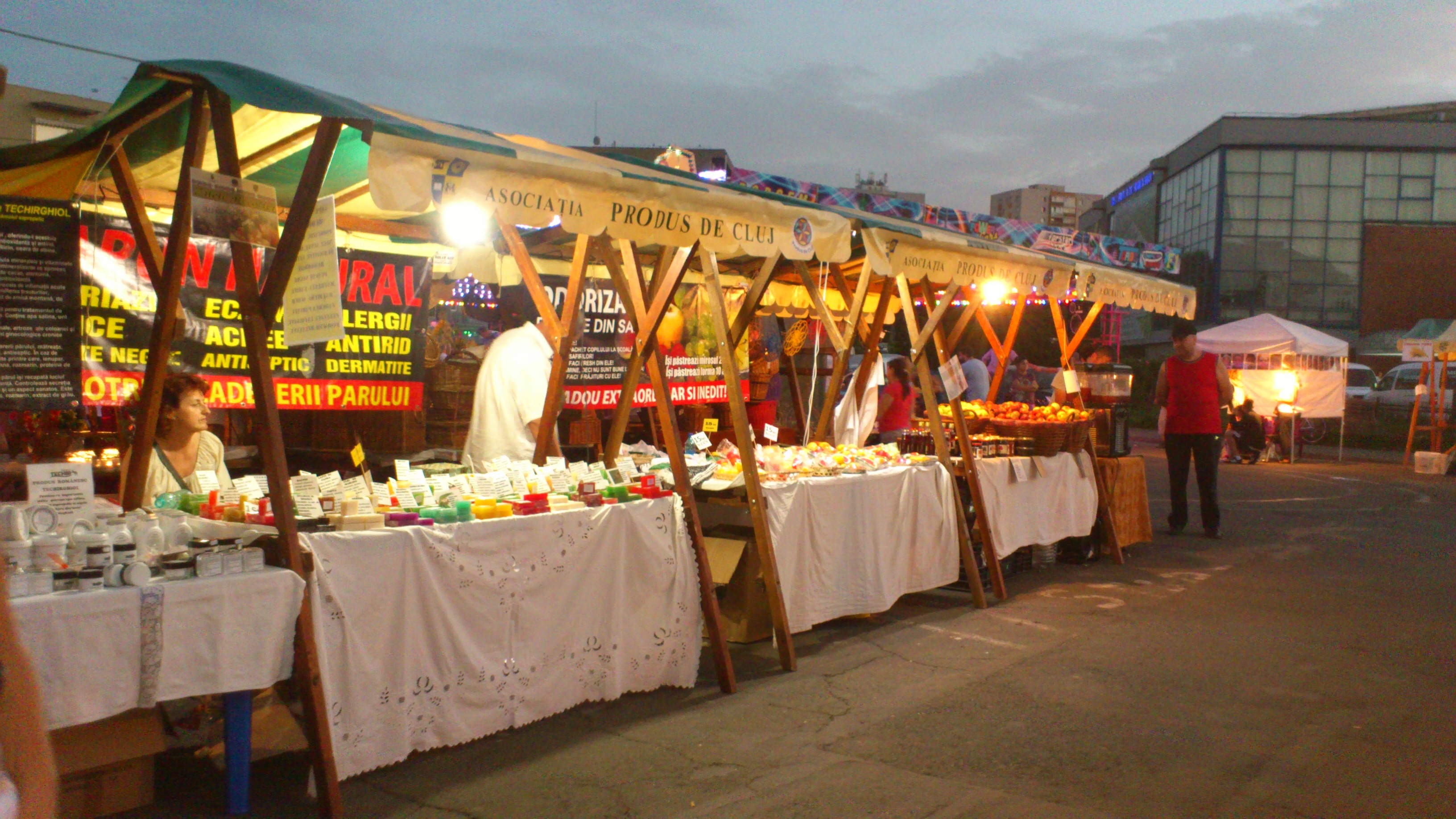 Piață agroalimentară de weekend în centrul Craiovei