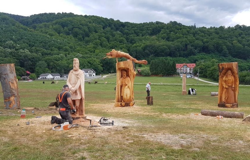 „Parcul Dacilor”, un nou obiectiv turistic la Polovragi