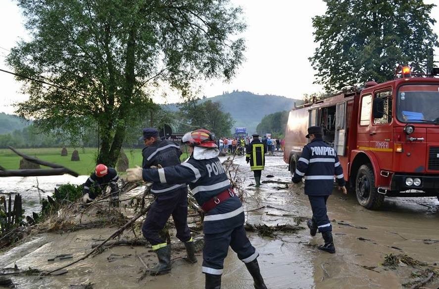 MAI: 21 000 de angajaţi cu 7 500 mijloace tehnice