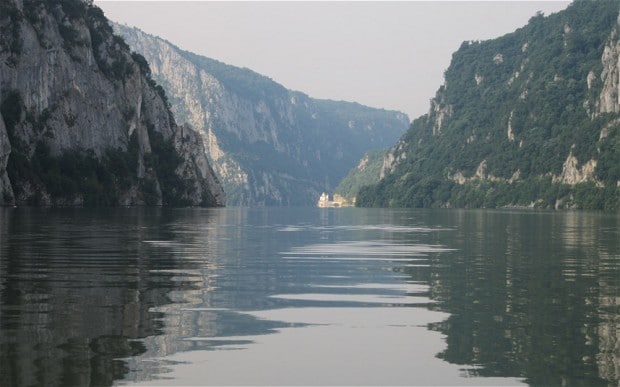 Dunărea va fi în scădere în următoarele zile,