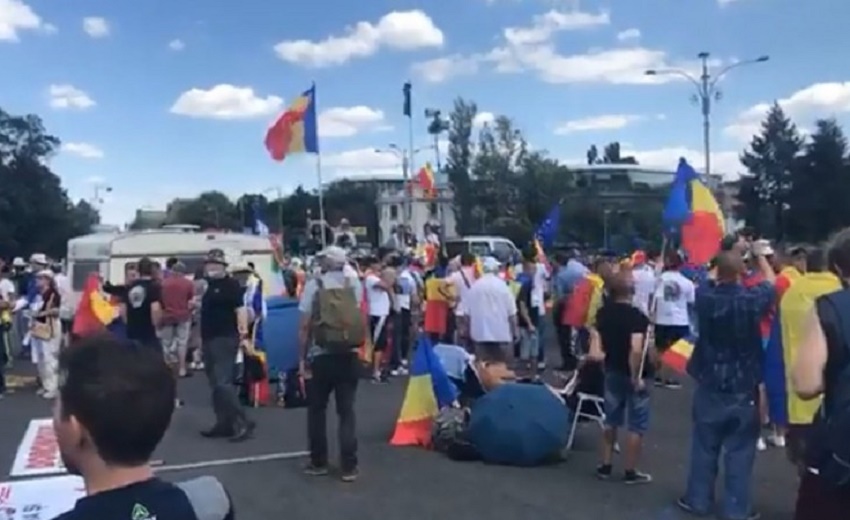Românii din diaspora protestează  împotriva Guvernului