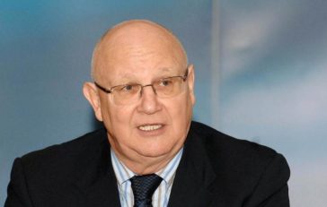 Ioan Mircea Paşcu atrage atenţia asupra influenţei conflictelor interne asupra preşedinţiei României la Consiliul Uniunii Europene