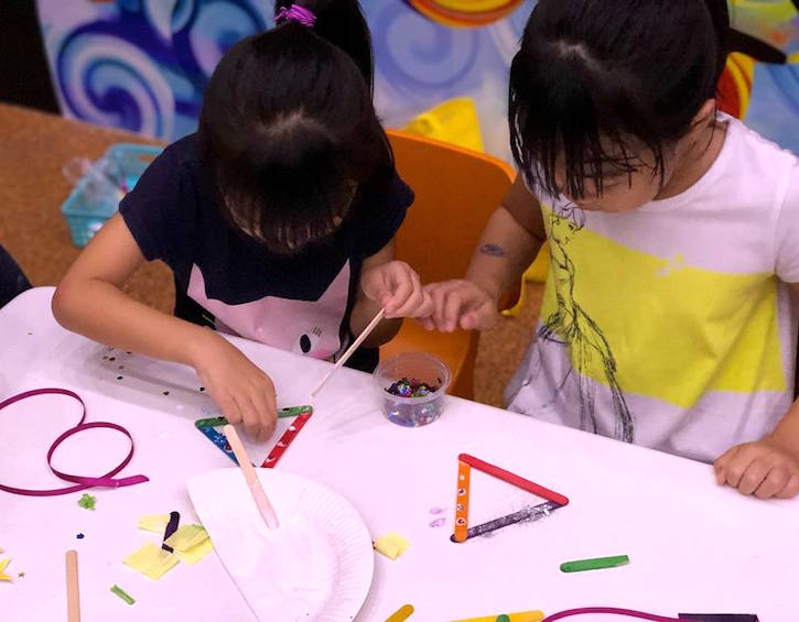 Area Smart Kids- un loc unde învățătura vine cu distracție și experimente. Un proiect Start Up Nation