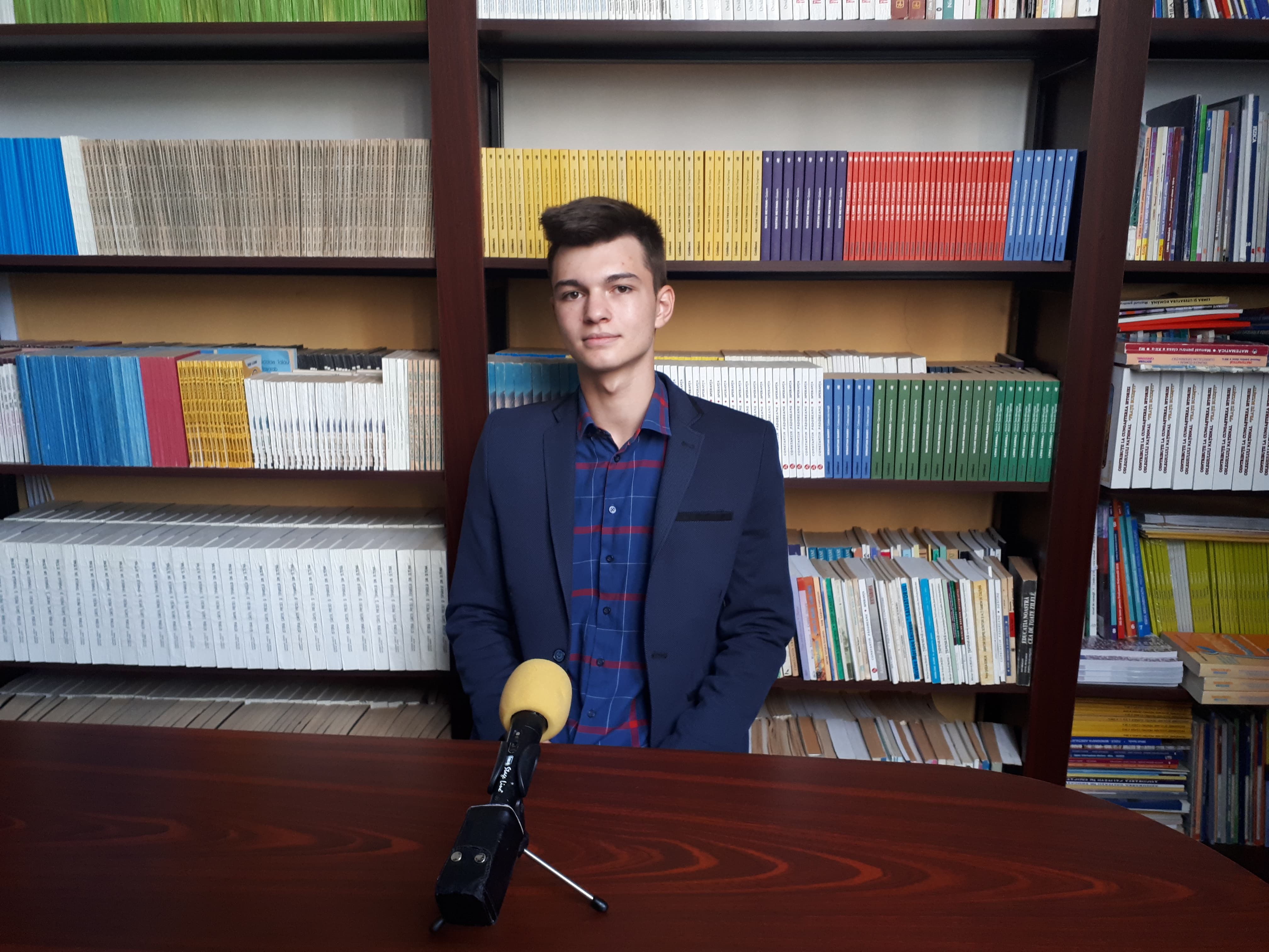 (Audio) Elevul Tiberiu Alin Marian Buruiană a obţinut premiul I,  la Olimpiada Internaţională de Limba Franceză