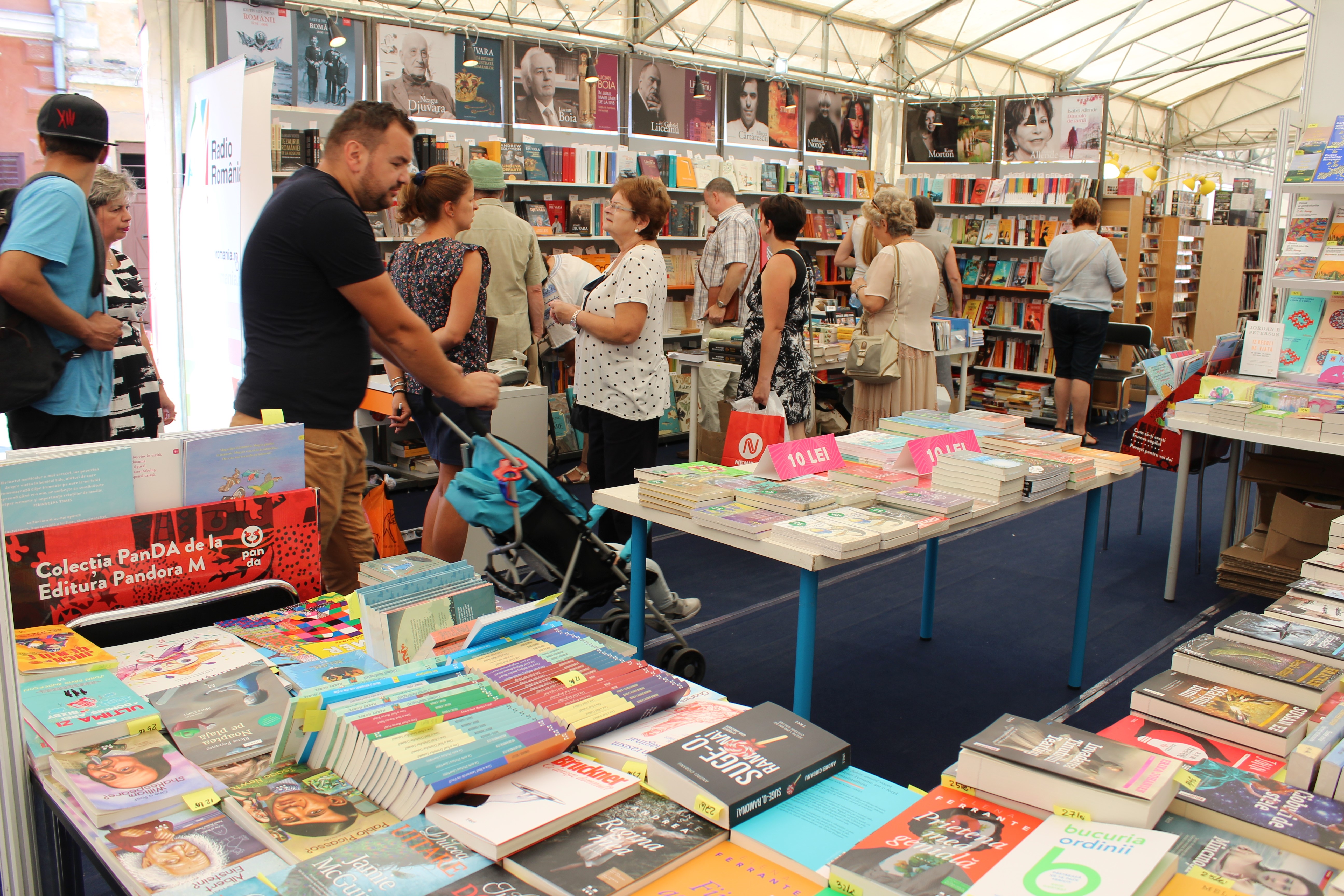 Caravana Gaudeamus pășește cu dreptul în Brașov