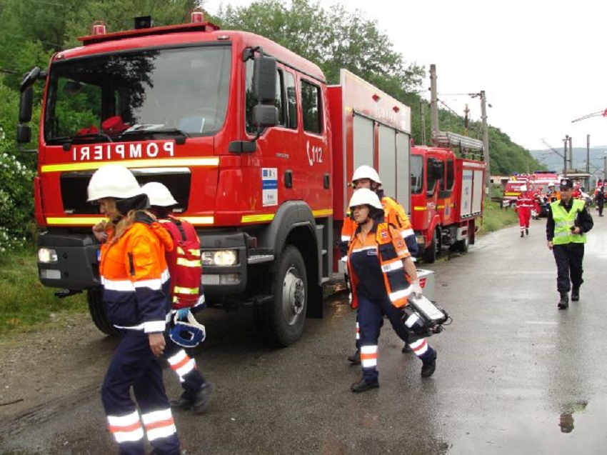 Mehedinți. Exerciţiu în cazul unui accident de aviaţie la Prunişor