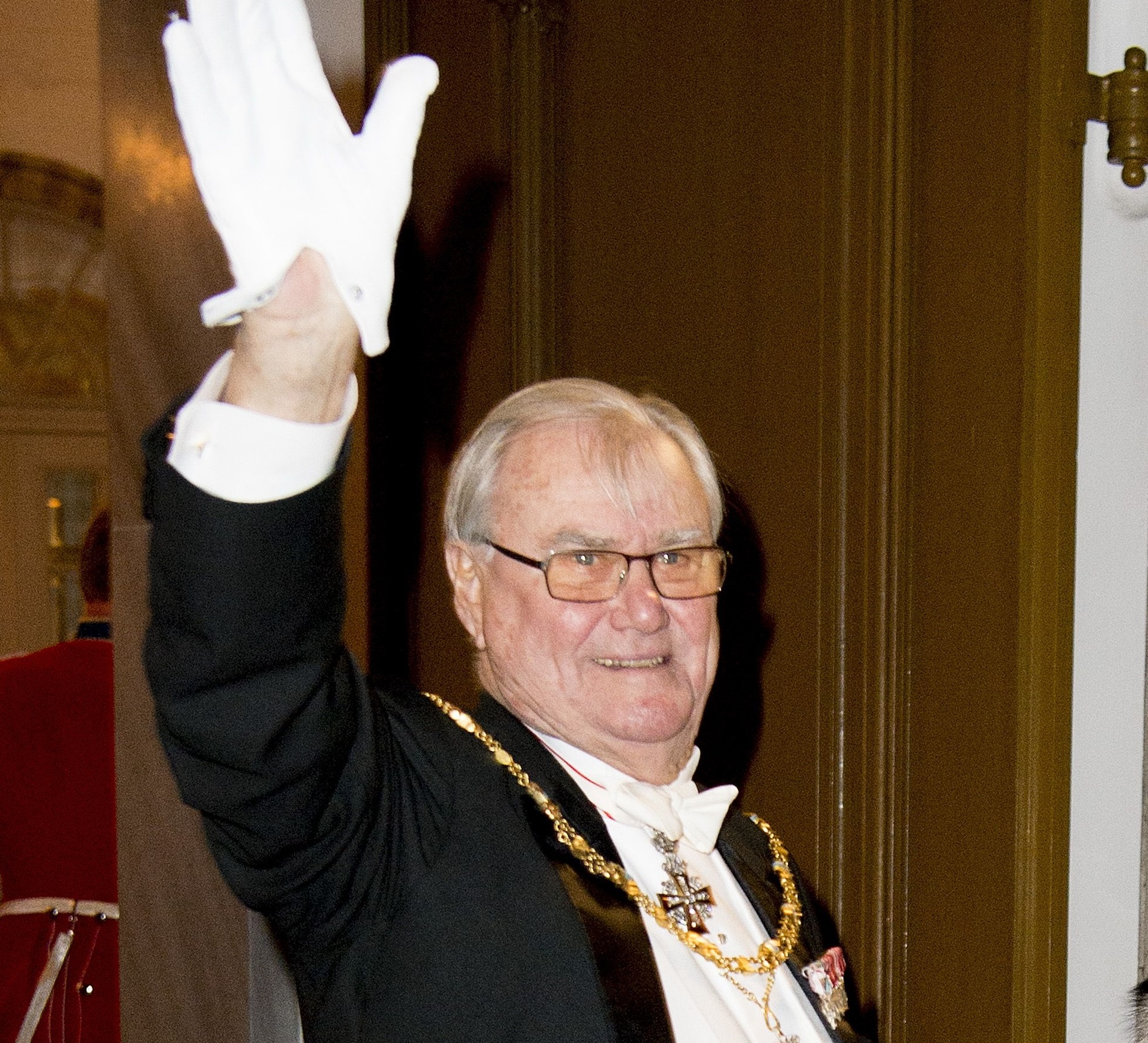 Cenuşa prinţului Henrik al Danemarcei a fost împrăştiată peste ape