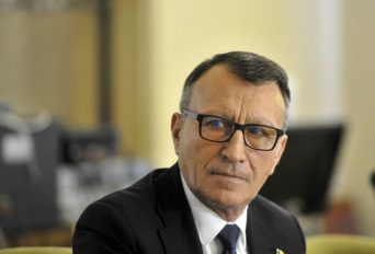 Paul Stănescu şi Dumitru Iliescu vor fi invitaţi la audieri