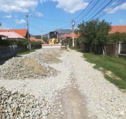 Lucrări de reabilitare a drumurilor județene la Runcu și Stănești