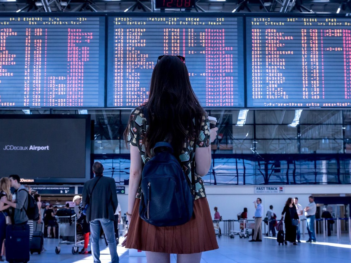 Wizz Air și Ryanair schimbă politicile de bagaje