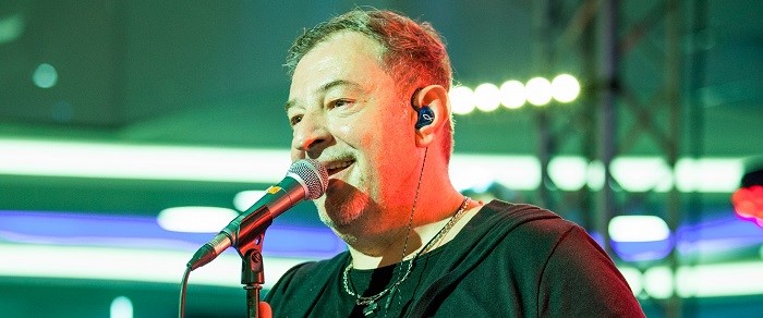 (Exclusiv/audio) Radio România 90: Bodo de la Proconsul cântă pentru noi „Mulți ani trăiască!”