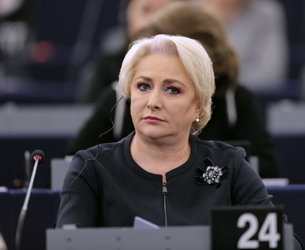 Viorica Dăncilă şi-a lansat campania de strângere de semnături pentru candidatura la prezidenţiale