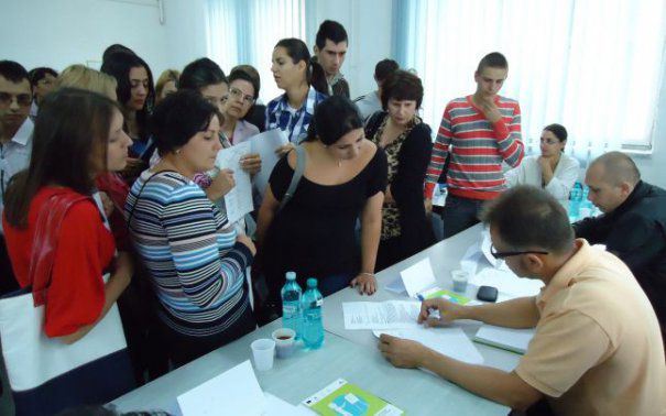 Persoanele apte să lucreze pot pierde ajutorul social dat de stat dacă refuză oferta unui loc de muncă