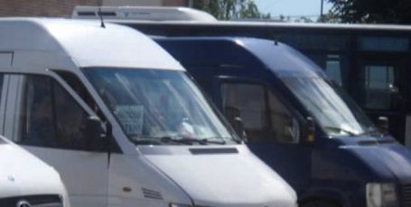 Joi ar putea fi oprite cursele de microbuze între județe