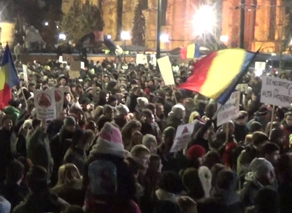 Protestatari implicaţi în violenţele de la mitingul din februarie 2017, condamnaţi la închisoare