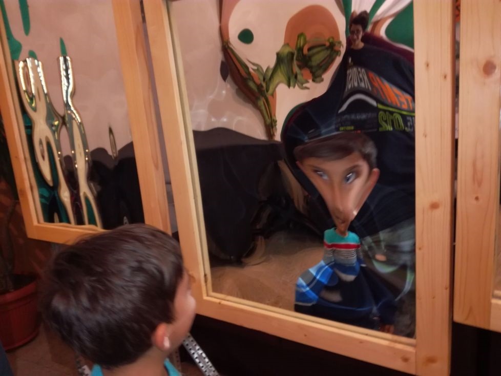 Primul Muzeu al Iluziilor din România, la Râmnicu Vâlcea