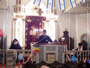 Evreii craioveni au celebrat Hanuka