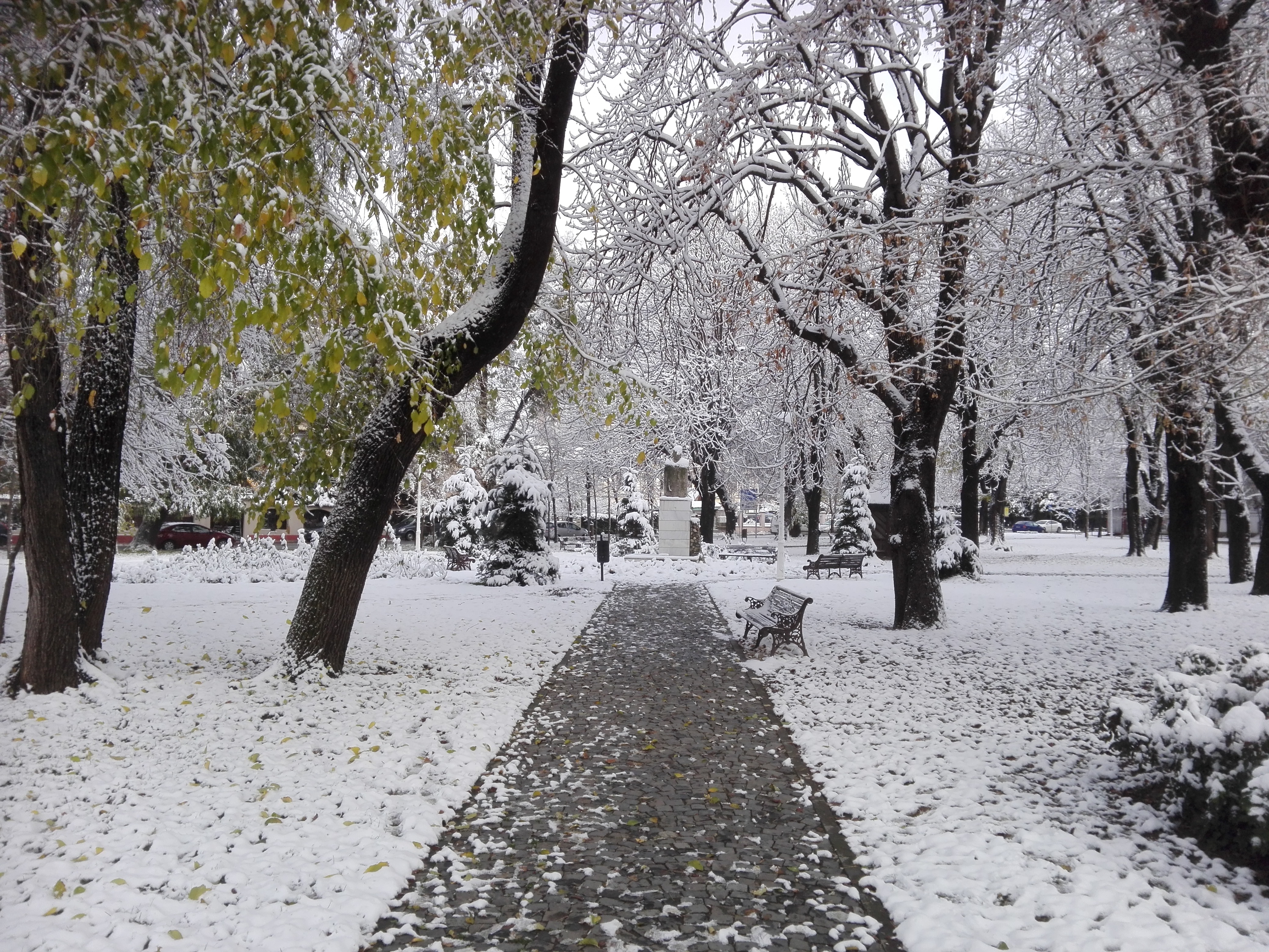 Azi despre ieri – 13 decembrie 2018