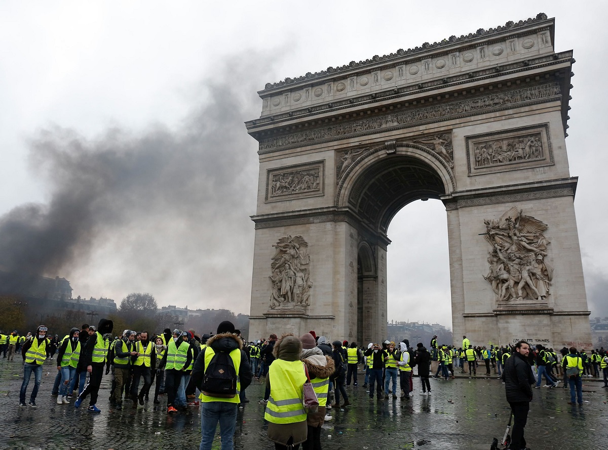 Parisul, blocat în contextul unor noi proteste