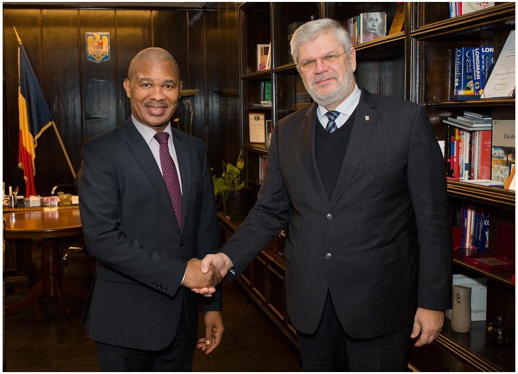 Ambasadorul Africii de Sud în vizită la Radio România