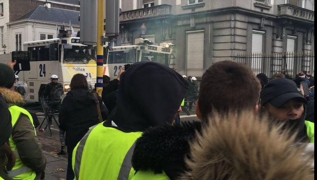 Protestele „vestelor galbene” (audio)