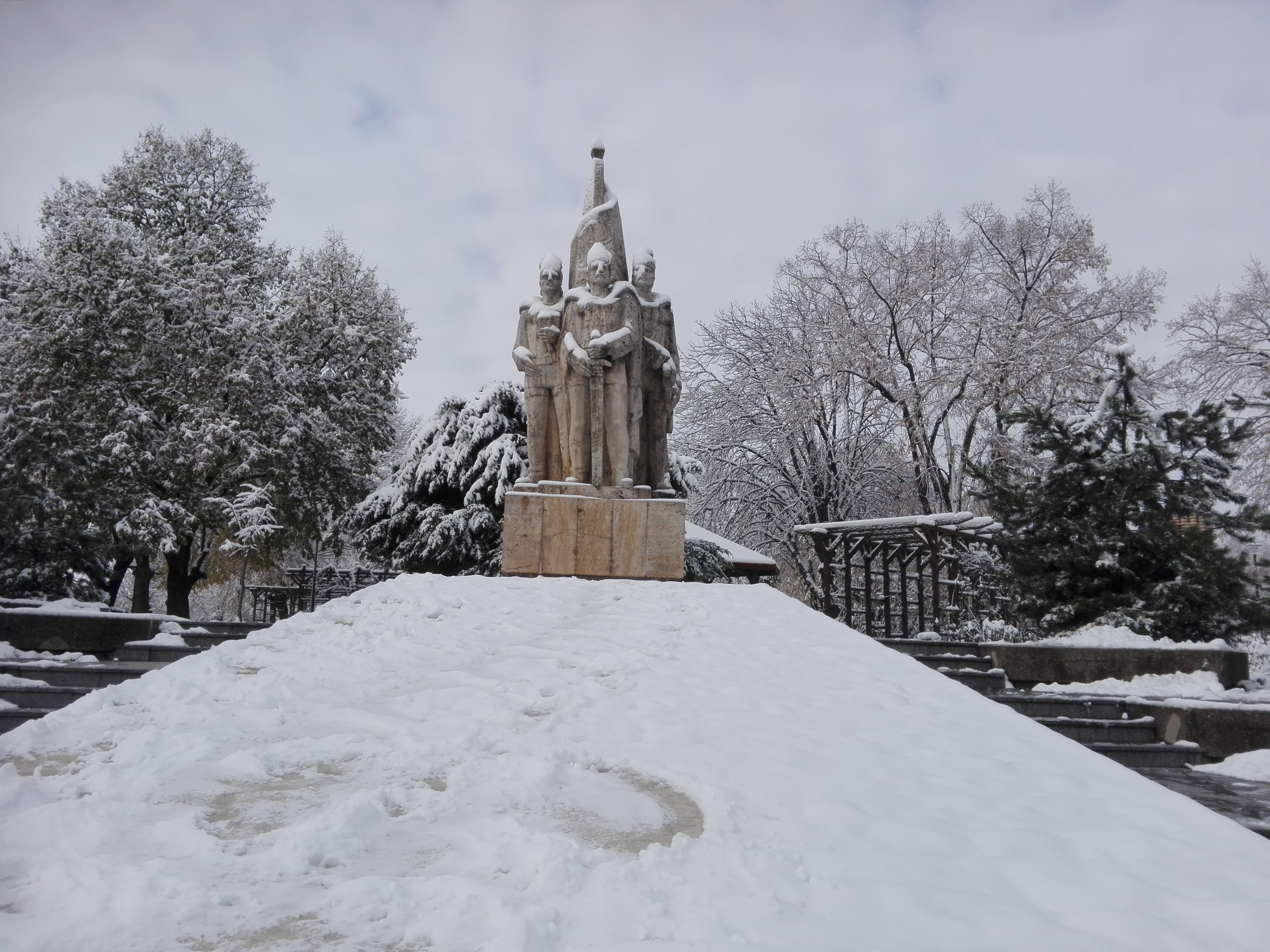 Azi despre ieri – 3 ianuarie 2019