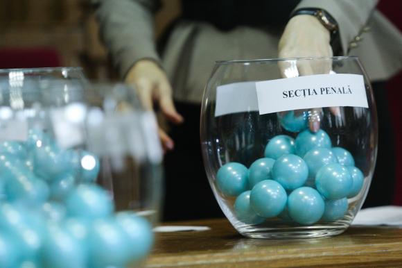 Instanța supremă decide, astăzi, membrii completurilor de cinci judecători pentru 2019