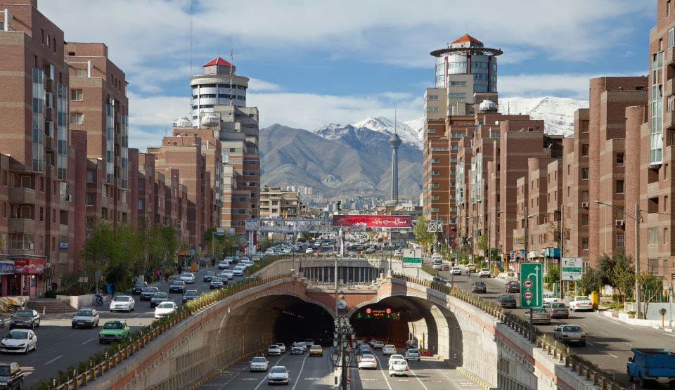 Capitala Iranului începe să fie înghiţită de pământ din cauza lipsei de apă