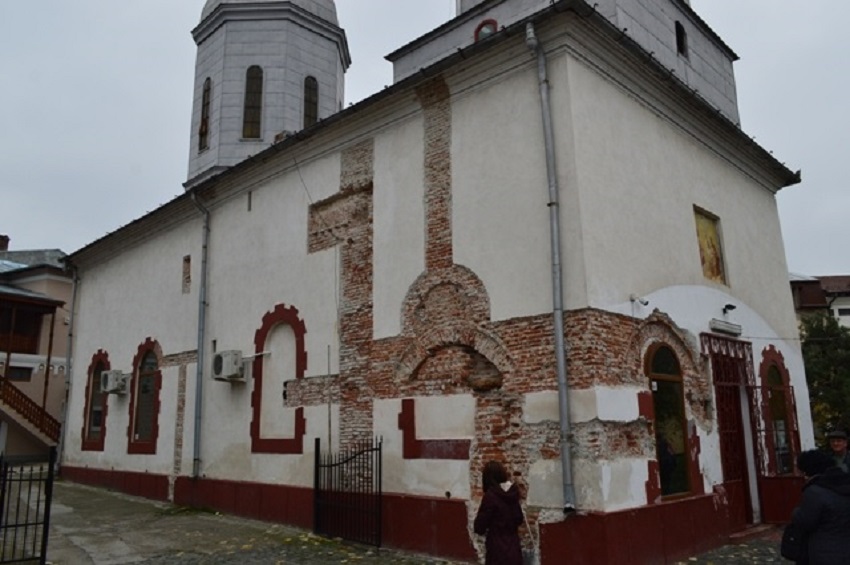 Cea mai veche biserică din Slatina a intrat în restaurare
