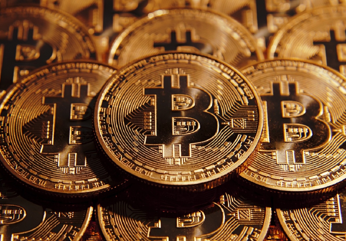 Premieră. Criptomonede Ripple și Bitcoin indisponibilizate