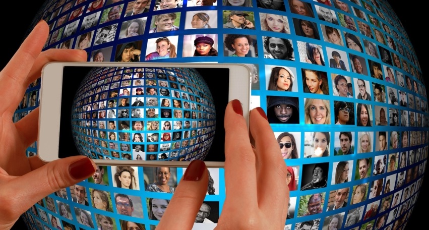 Congresul Mondial al Telefoniei Mobile şi-a deschis porţile la Barcelona