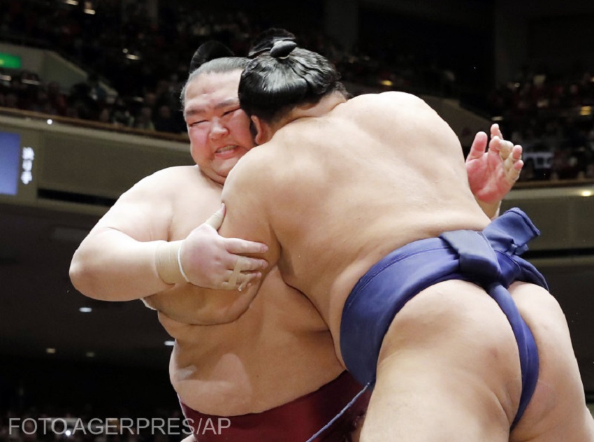 Fără barbă sau tatuaje