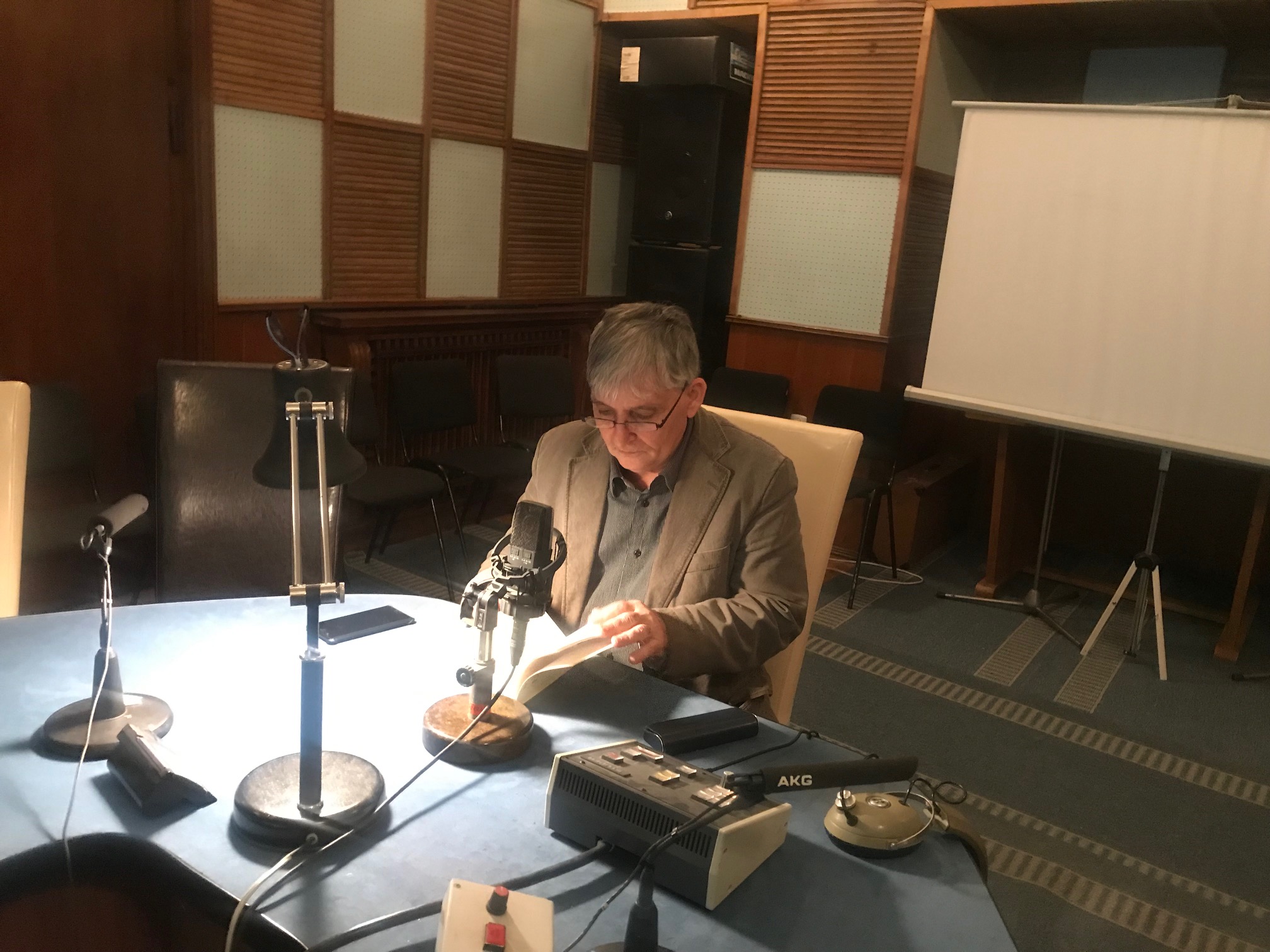 ”Frecvența cărții” – un proiect Radio Oltenia Craiova și Uniunea Scriitorilor din România, filiala Craiova