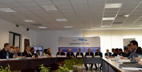 Problematica diasporei din Uniunea Europeană, tema unei dezbateri la nivel de experţi care se desfăşoară la Craiova