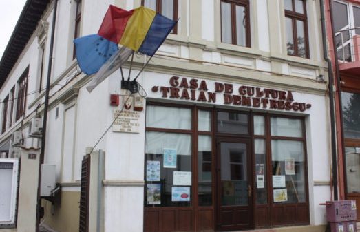 Vernisajul expoziției „Descoperă lumea”