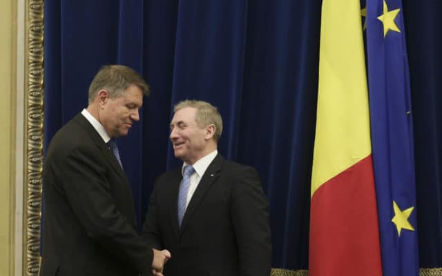 Preşedintele Klaus Iohannis a semnat astăzi decretul privind eliberarea din funcţie a lui Augustin Lazăr