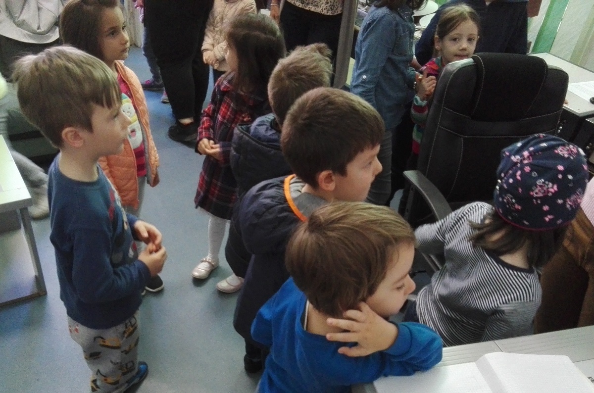 Olt. Campania „Ajută și tu un școlar”, ediția a IV-a