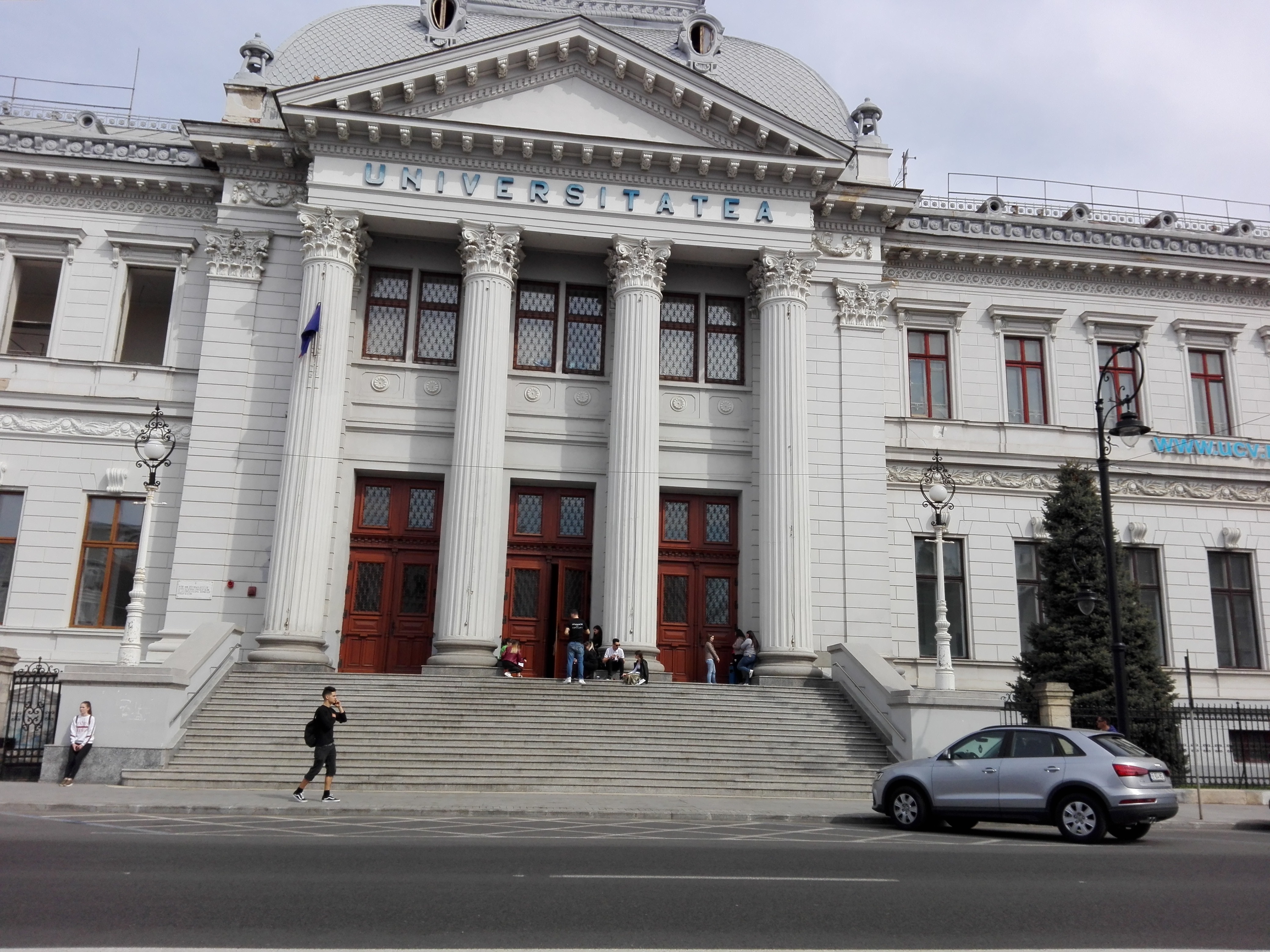 Despre comunicare, jurnalism şi învăţamânt la UCv