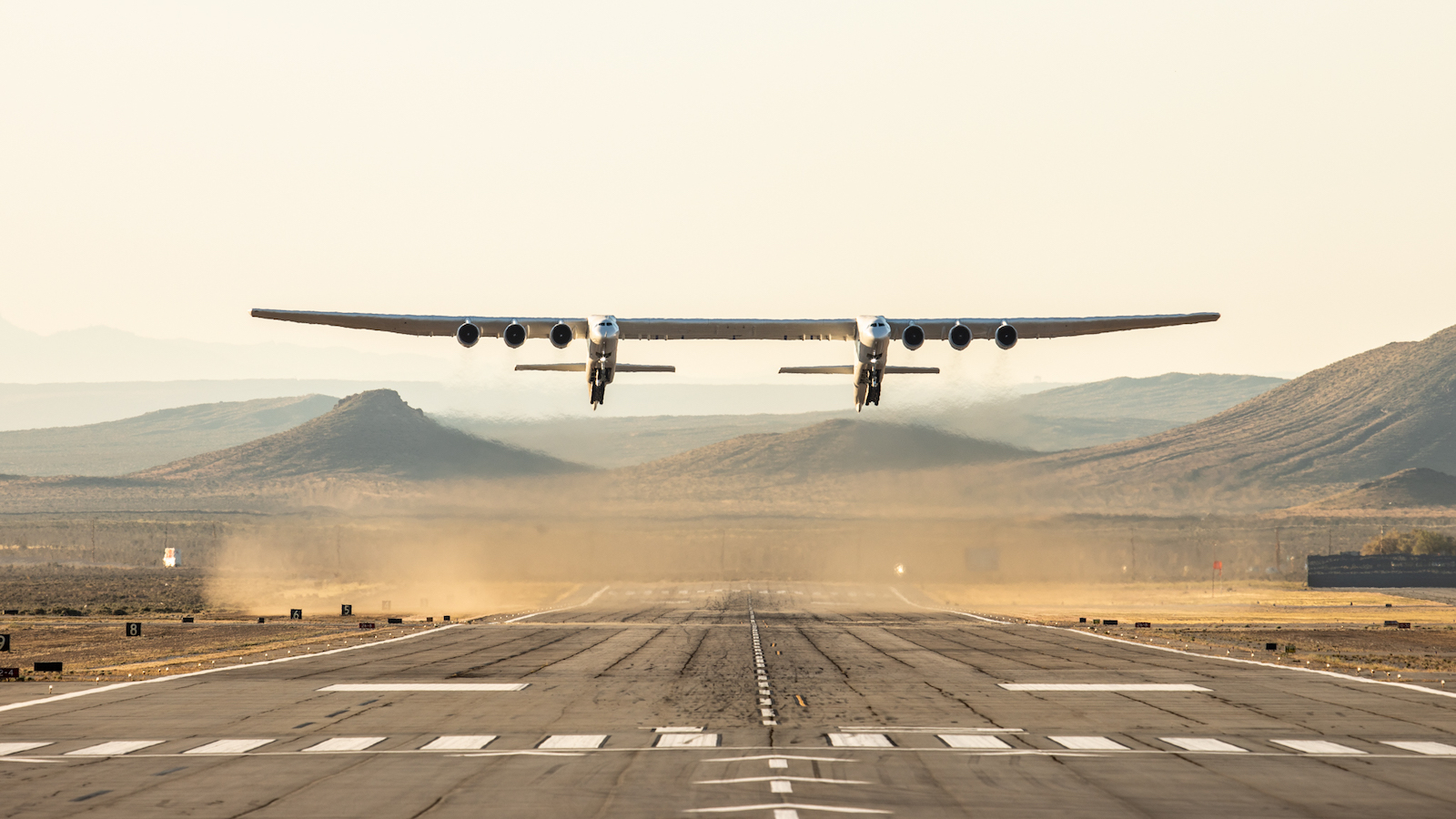 Reuşită istorică a lui Stratolaunch, cel mai mare avion din lume. Aparatul revoluţionar a realizat primul zbor